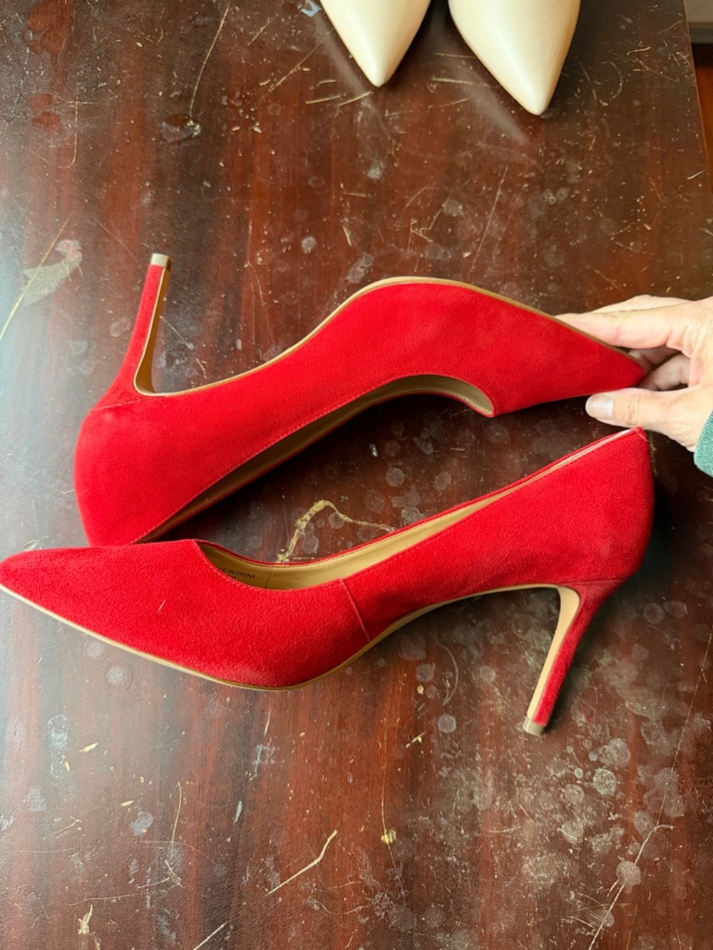 Like New Banana Republic Pointed Toe High Heels in Red and Nude - Picture 5 of 13